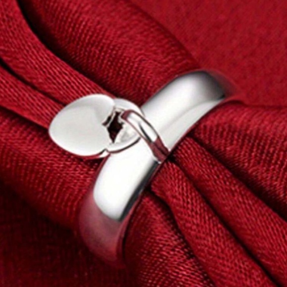 925 Silver Heart Charm Ring - Picture 4 of 8